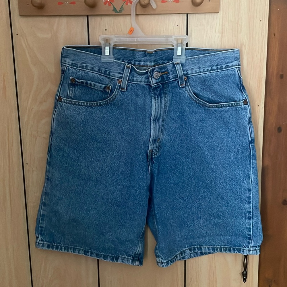 Levi’s 550 Shorts